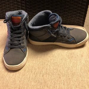 Levi brand boy shoes